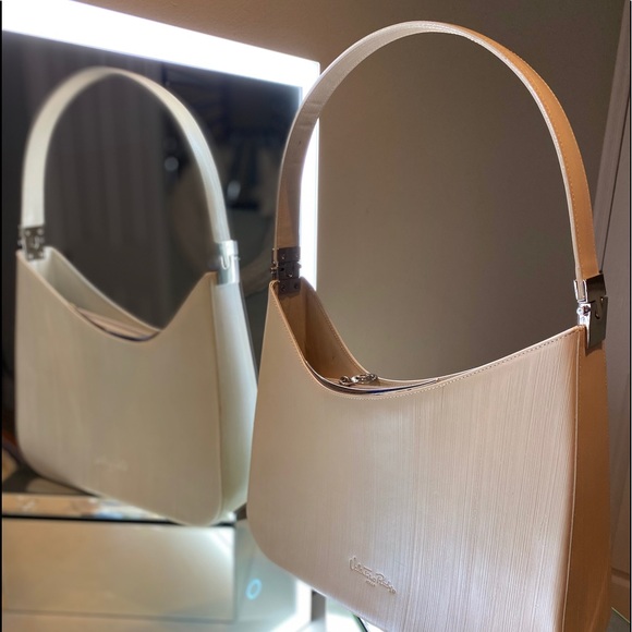 Valentino Rudy Authentic Handbag - Picture 2 of 5